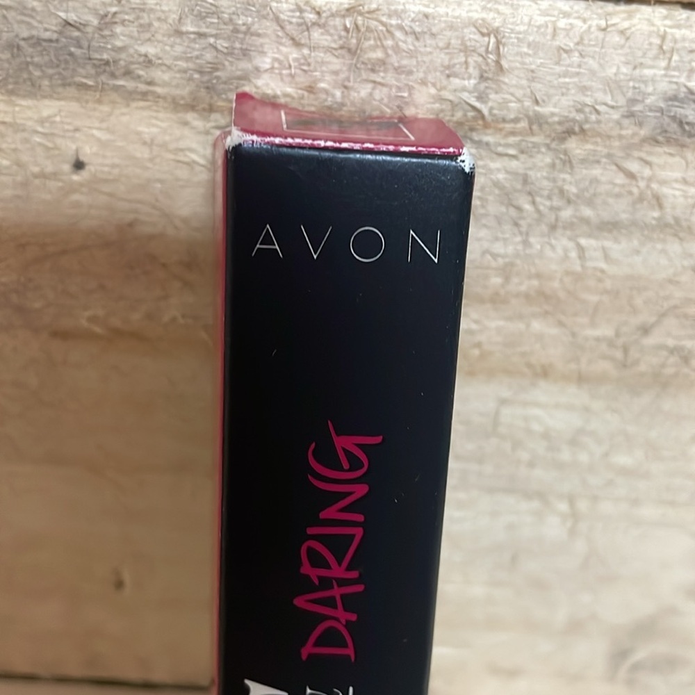 Avon Big & Daring Volume Mascara - Blackest Black - Picture 2 of 8